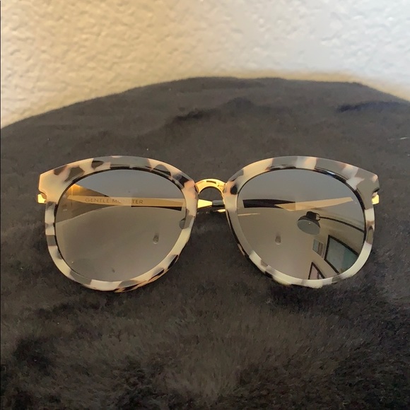 GENTLE MONSTER Accessories - Gentle Monster Lovesome One Tortoise Shell Gold